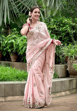 Picture of Well Formed Georgette Thistle Saree