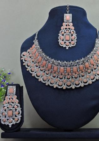 Picture of Excellent Rosy Brown Necklace Set