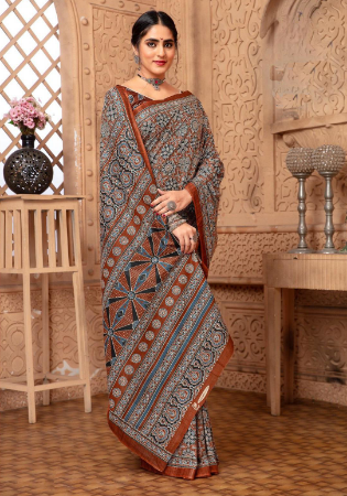 Picture of Fascinating Cotton Dark Olive Green Saree