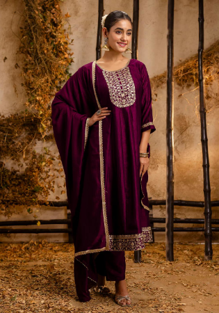 Picture of Ravishing Silk Purple Readymade Salwar Kameez