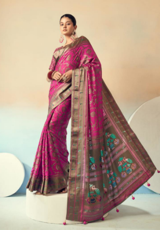 Picture of Ravishing Georgette Medium Violet Red Saree