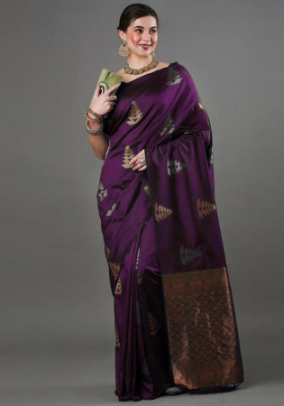 Picture of Beautiful Silk Black Saree