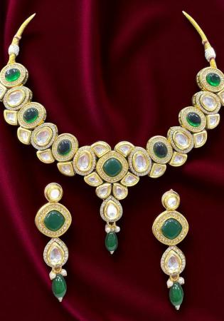 Picture of Statuesque Sea Green Necklace Set