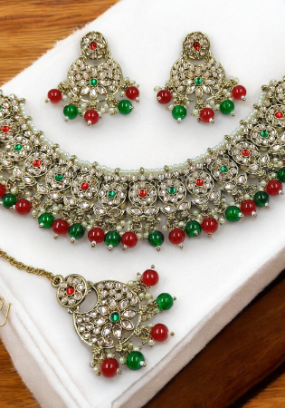 Picture of Exquisite Crimson Necklace Set