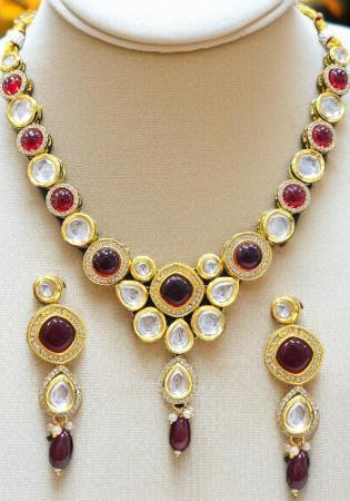 Picture of Good Looking Maroon Necklace Set