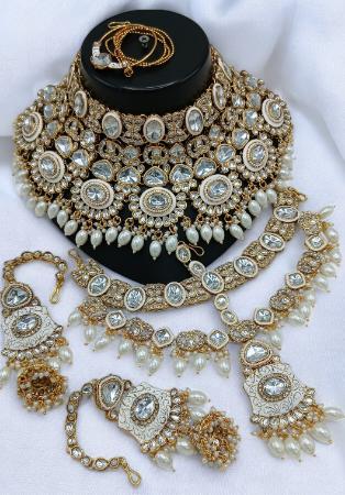 Picture of Nice Grey Necklace Set