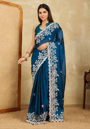 Picture of Elegant Silk Teal Saree