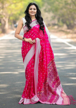 Picture of Enticing Silk Crimson Saree
